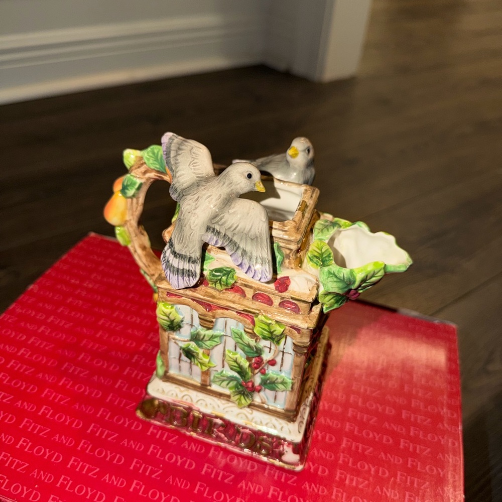 Fitz & Floyd 12 Days of Christmas Four Colly Birds Sugar & Creamer Set